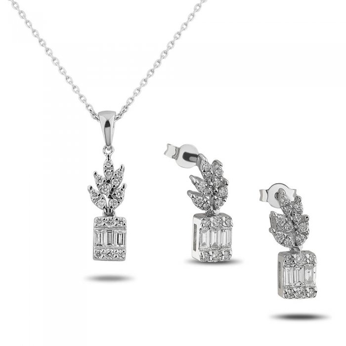 1,05 Karat Pırlantalı Baget Takım