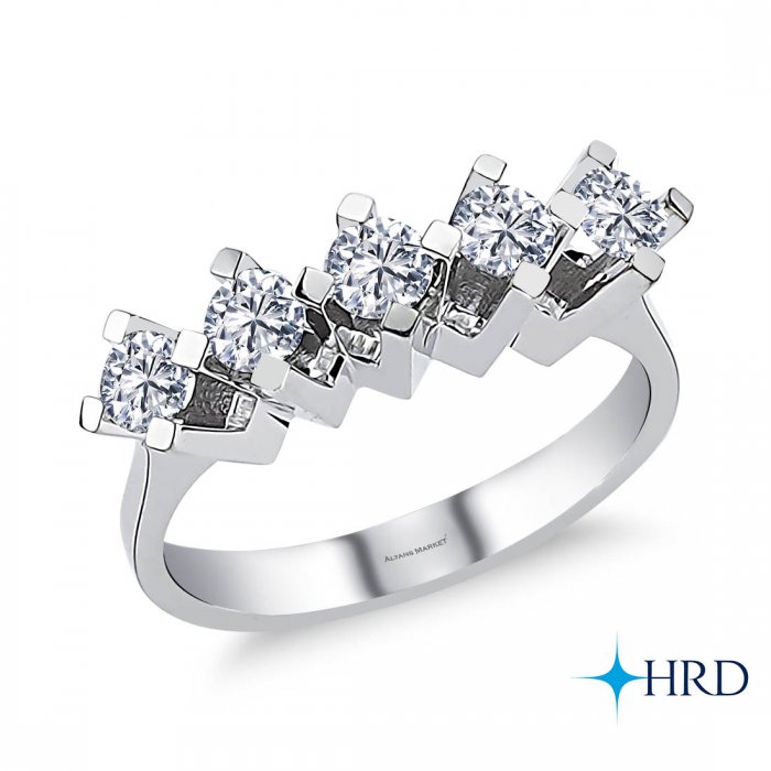 D Renk 0.72 Karat Uluslararası HRD Sertifikalı Beştaş Pırlanta Yüzük