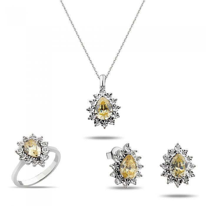 8,27 Karat Pırlantalı Fensy Taşlı Takım